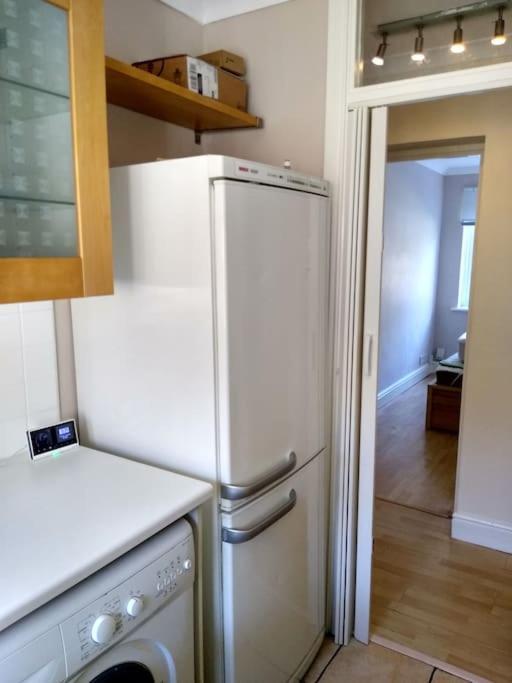 2 Bed Flat Near Station With Parking&Comgarden Apartment Sutton  Exterior photo