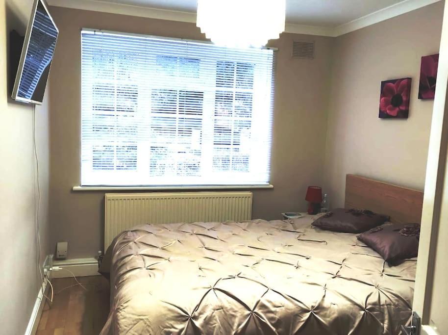 2 Bed Flat Near Station With Parking&Comgarden Apartment Sutton  Exterior photo